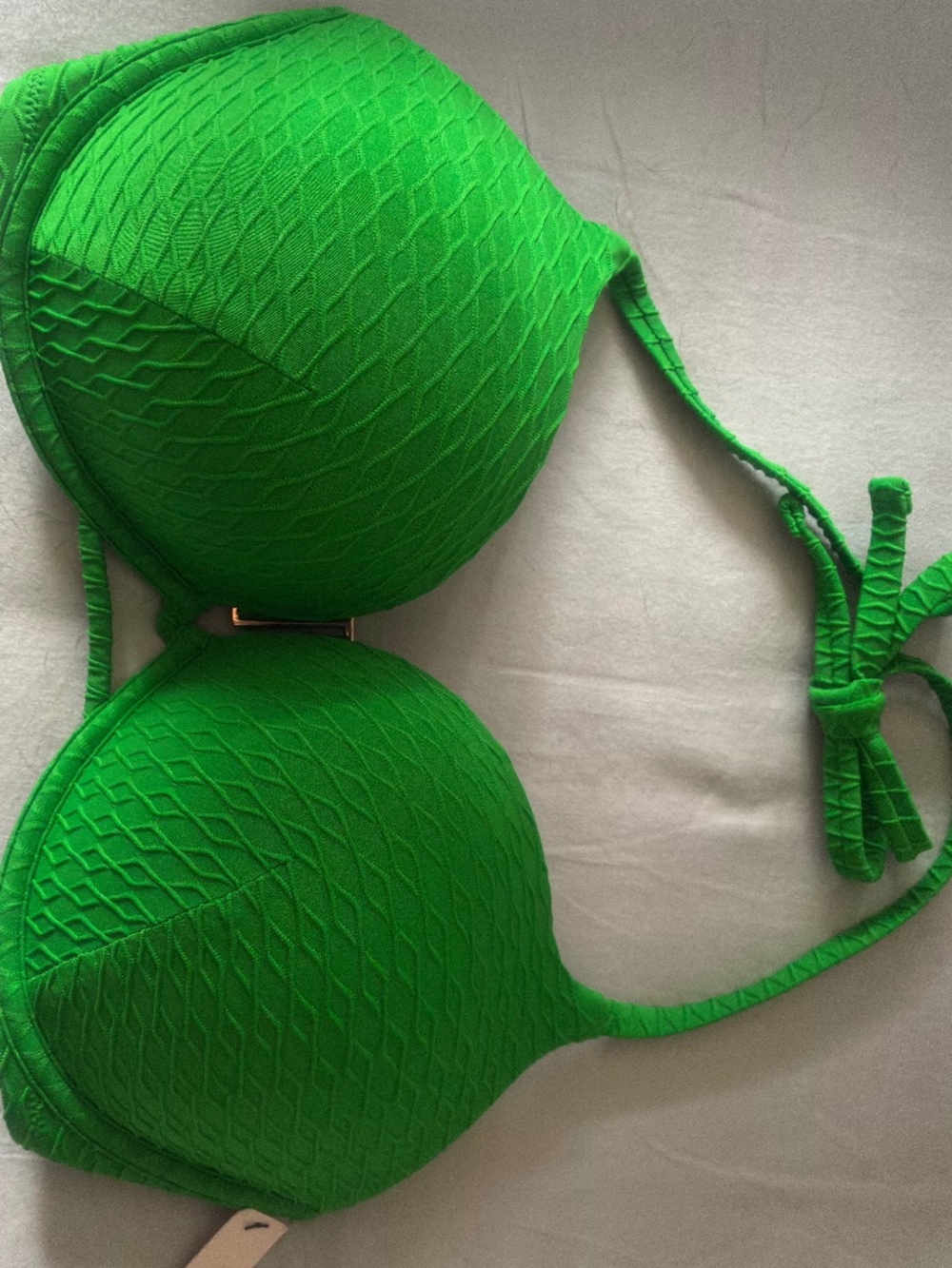 Brand New Victoria Secret 34D Push-up Swim bikini top
